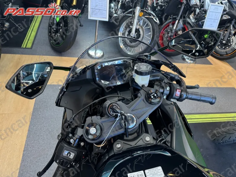 KAWASAKI ZX 6 R - фото 3