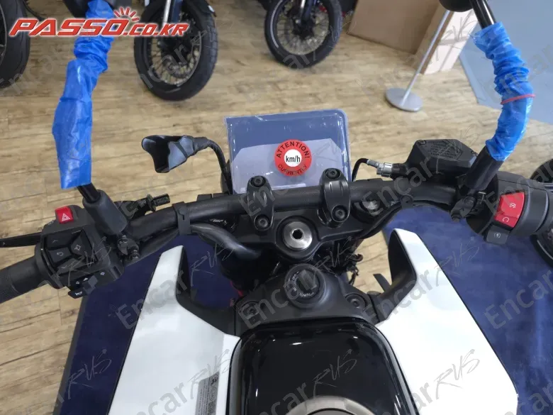 HUSQVARNA SVARTPILEN 125 - фото 3