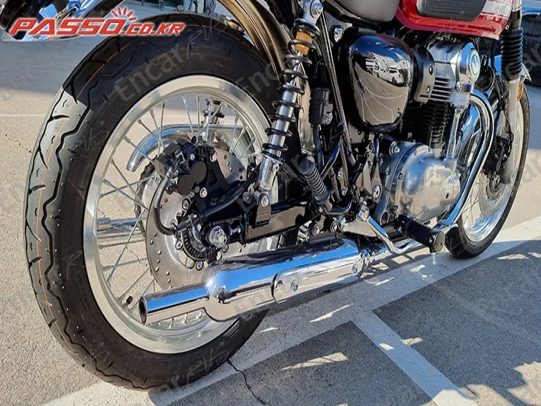 KAWASAKI W 800 - фото 6