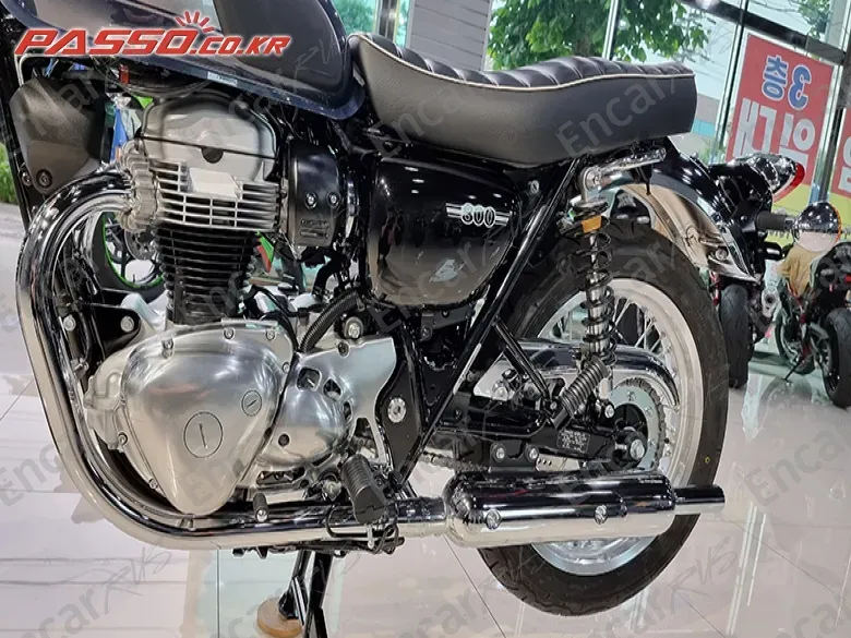 KAWASAKI W 800 - фото 4