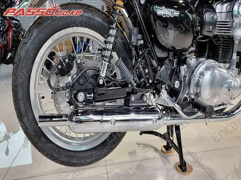 KAWASAKI W 800 - фото 6
