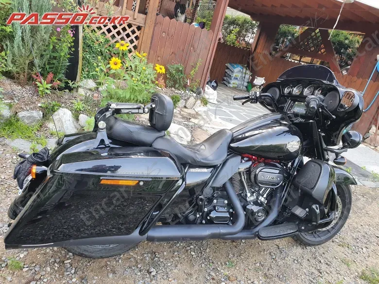 HARLEY-DAVIDSON FLHX - фото 1
