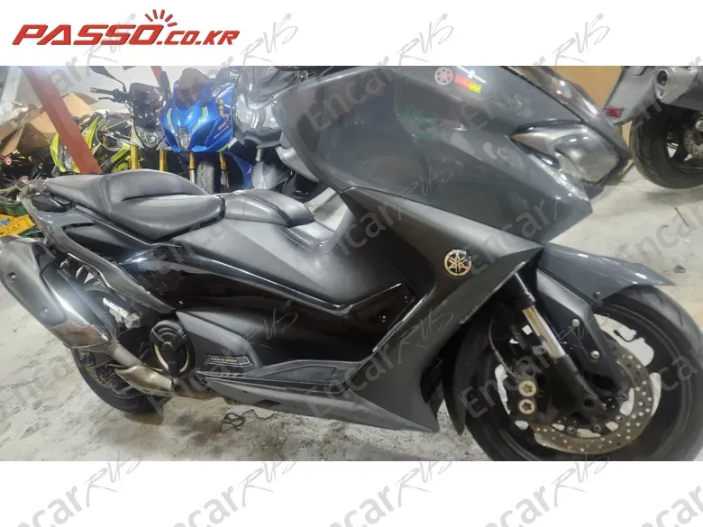 YAMAHA T MAX 560 - фото 0