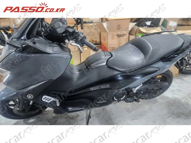 YAMAHA T MAX 560 - фото 1