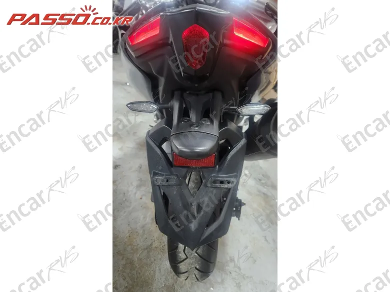 YAMAHA T MAX 560 - фото 2