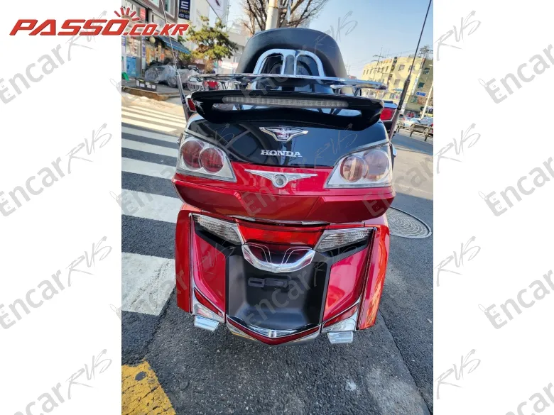 HONDA GOLDWING 1800 - фото 2
