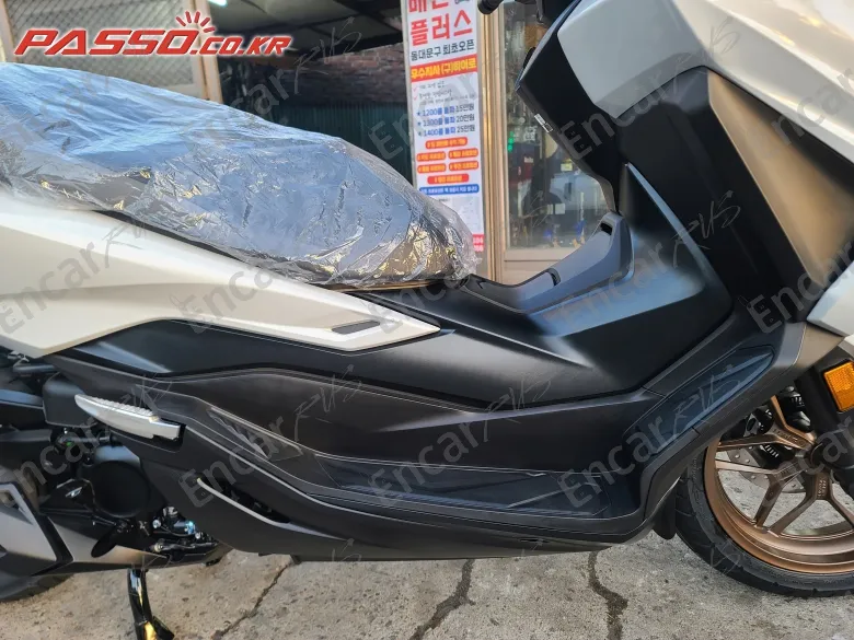 HONDA FORZA 350 - фото 4