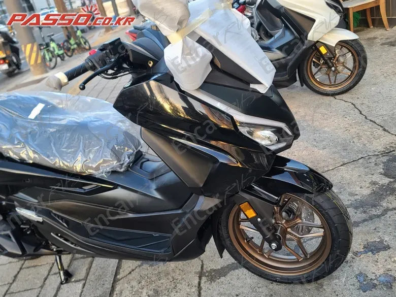 HONDA FORZA 350 - фото 5