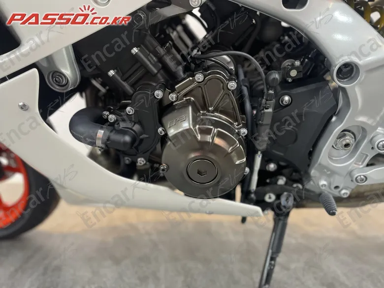 YAMAHA XSR 900 - фото 4