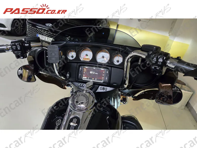 HARLEY-DAVIDSON FLHX - фото 5