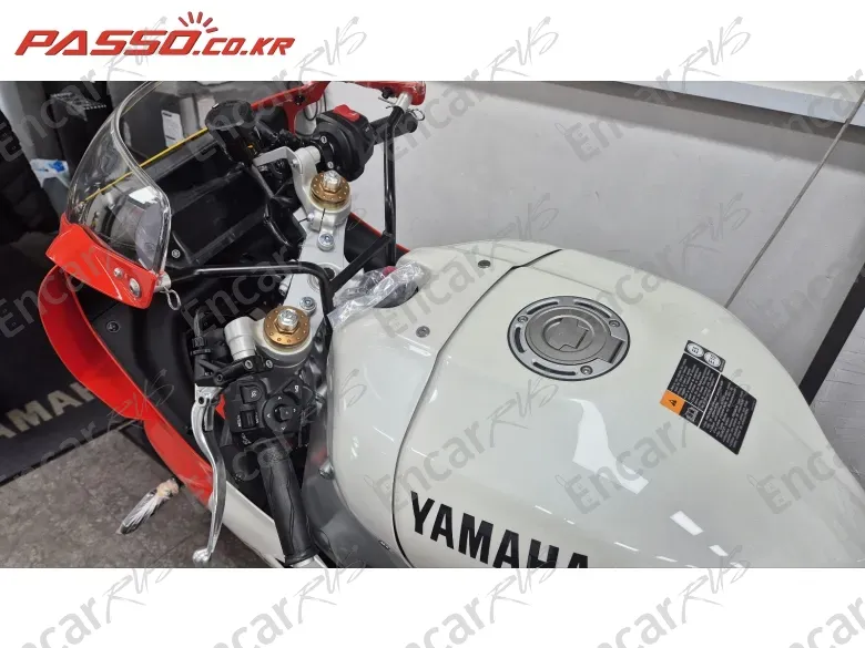 YAMAHA XSR 900 GP - фото 3