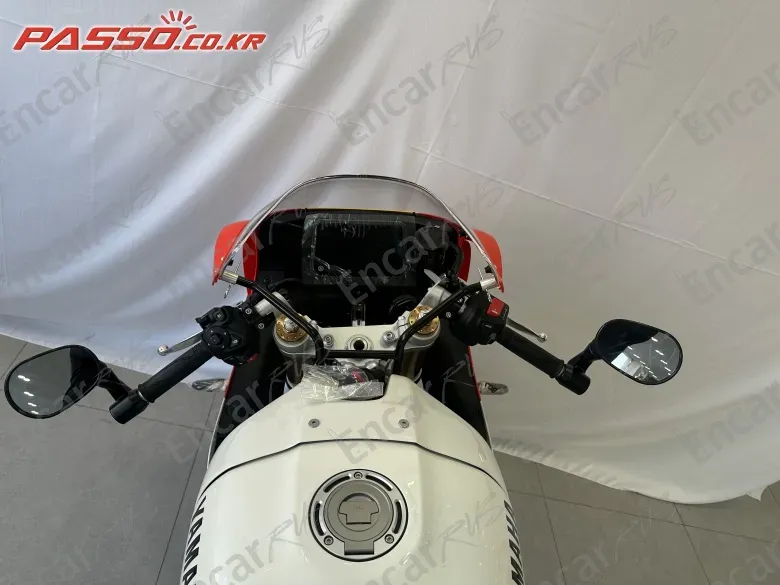 YAMAHA XSR 900 GP - фото 3
