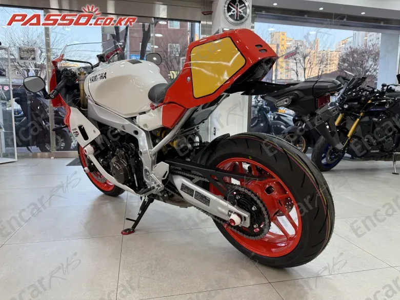YAMAHA XSR 900 GP - фото 2