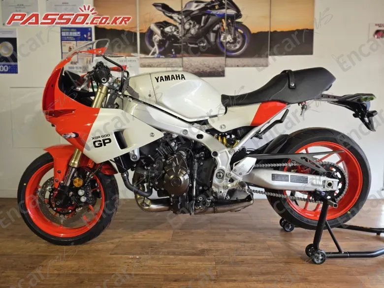 YAMAHA XSR 900 GP - фото 1