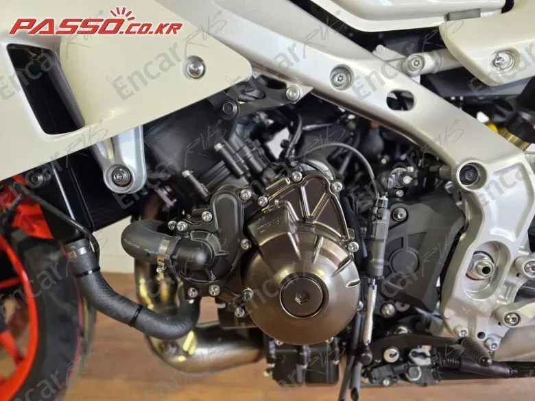 YAMAHA XSR 900 GP - фото 4