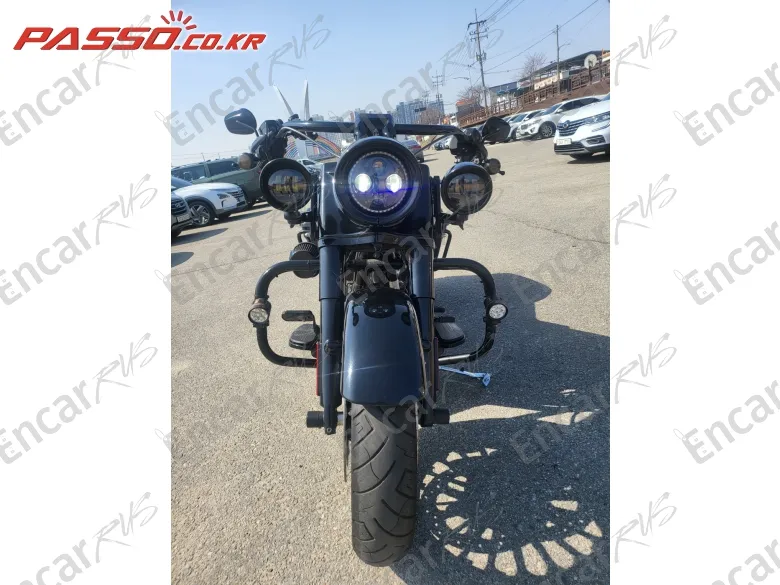 HARLEY-DAVIDSON ROAD KING SPECIAL - фото 3