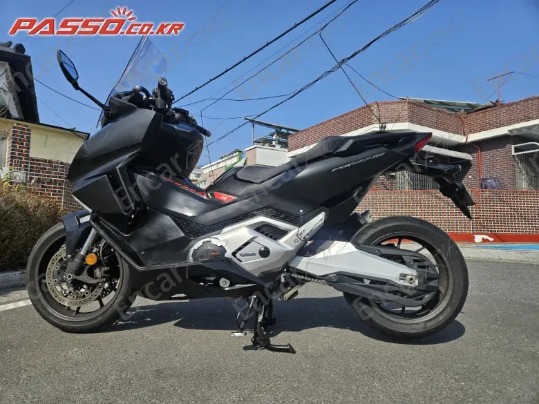 HONDA FORZA 750 - фото 1