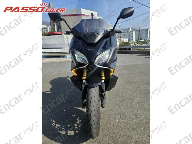 HONDA FORZA 750 - фото 4
