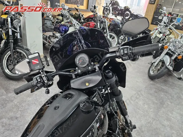 HARLEY-DAVIDSON SOFTAIL LOW RIDER S - фото 3