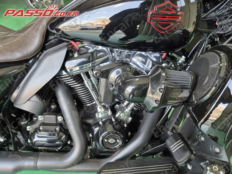 HARLEY-DAVIDSON ROADKING SPECIAL - фото 4