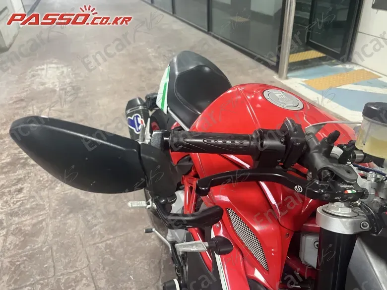 MV AGUSTA BRUTALE 800 DRAGSTER - фото 3