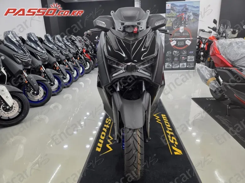YAMAHA X MAX 300 ABS - фото 4