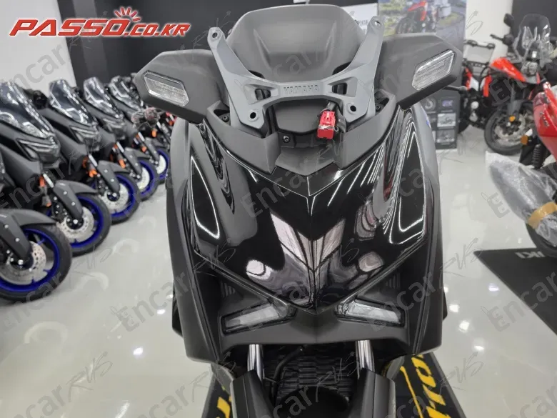 YAMAHA X MAX 300 ABS - фото 5