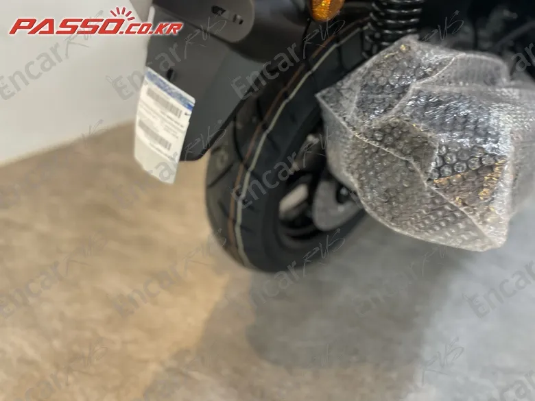YAMAHA X MAX 300 ABS - фото 5