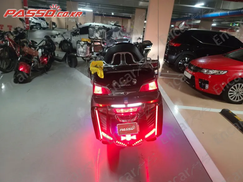 Honda Goldwing 1800 - фото 2
