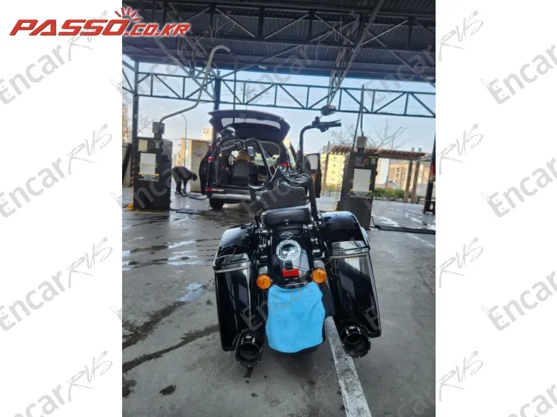 HARLEY-DAVIDSON ROAD KING SPECIAL - фото 2