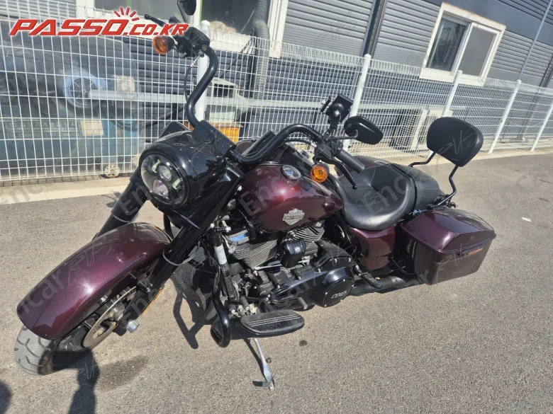 HARLEY-DAVIDSON ROAD KING SPECIAL - фото 1