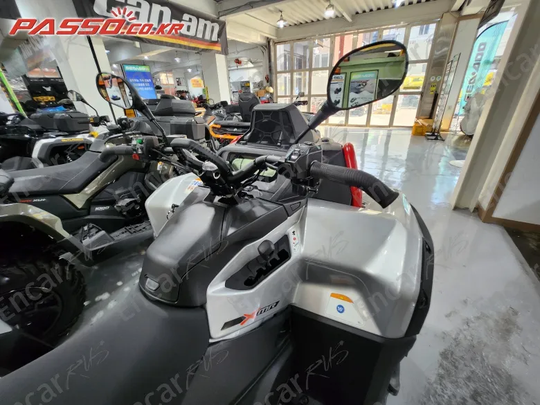 BRP CAN-AM OUTLANDER 1000 X MR - фото 3