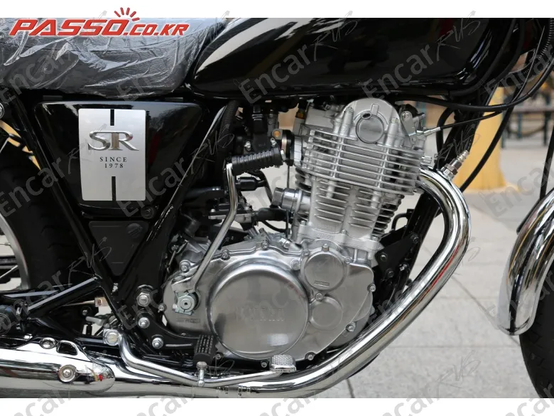 YAMAHA SR 400 - фото 4