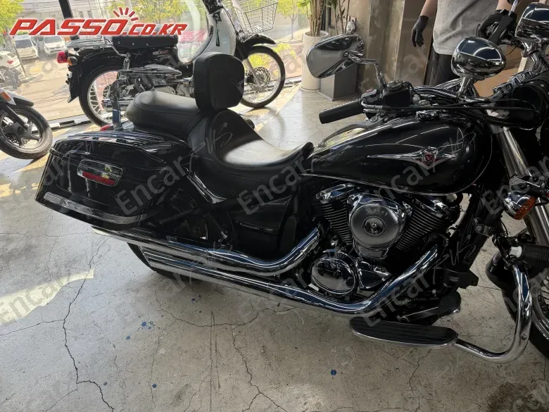 Kawasaki Vulcan 900 Classic - фото 6