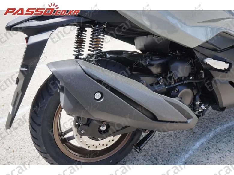 HONDA FORZA 350 - фото 6