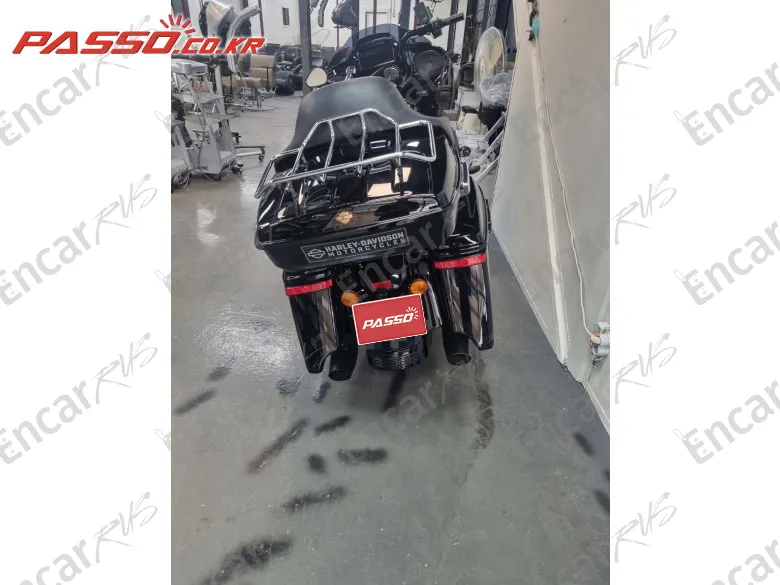 HARLEY-DAVIDSON ROAD GLIDE SPECIAL - фото 3