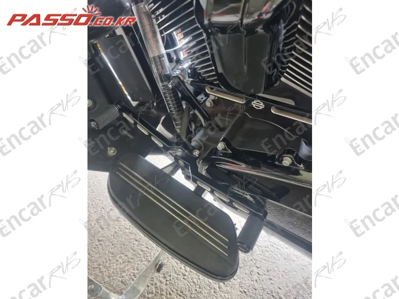 HARLEY-DAVIDSON ROAD GLIDE SPECIAL - фото 4