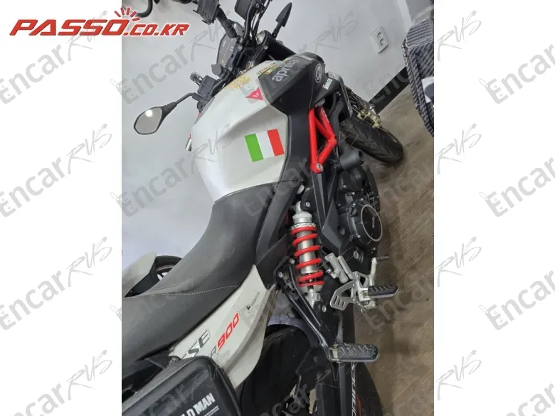 Aprilia Shiver 900 - фото 1