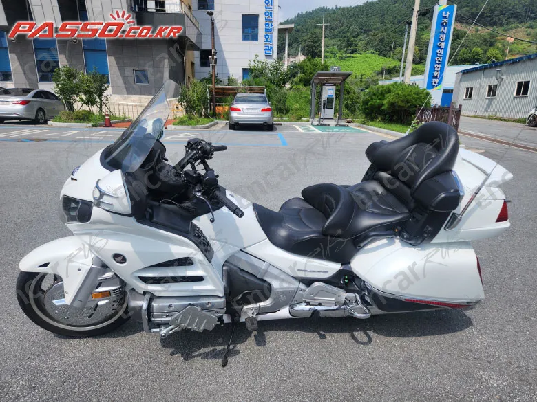 HONDA GOLDWING 1800 - фото 1