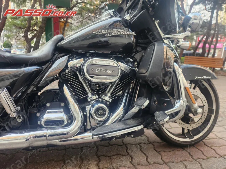 HARLEY-DAVIDSON FLHX - фото 4