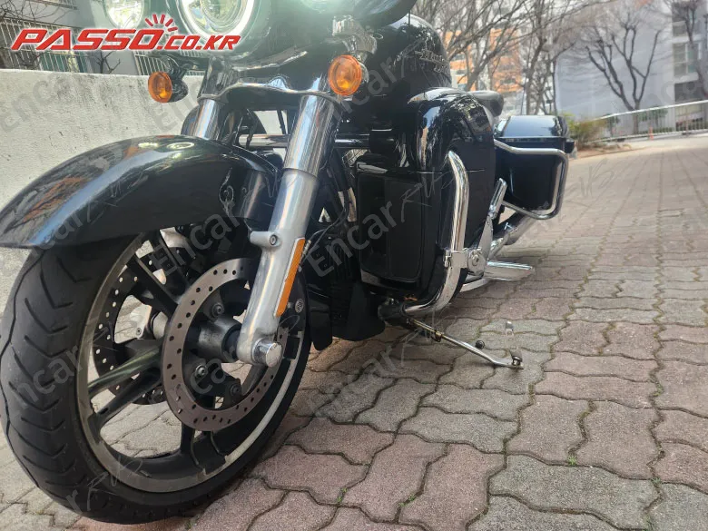 HARLEY-DAVIDSON FLHX - фото 5