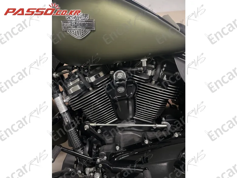 Harley-Davidson Road King Special - фото 4