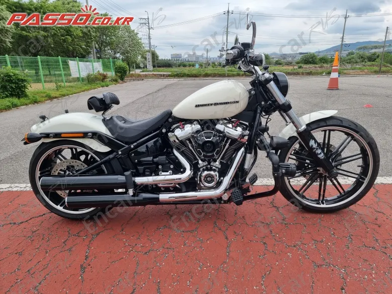 Harley-Davidson Breakout 114 - фото 0