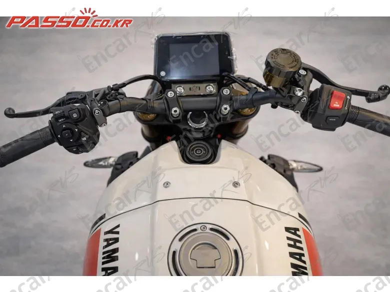 YAMAHA XSR 900 - фото 3