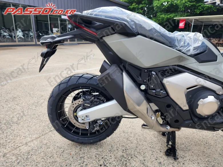 HONDA X ADV - фото 6