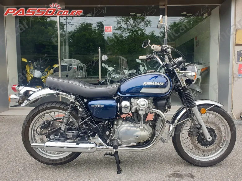 KAWASAKI W 800 - фото 0
