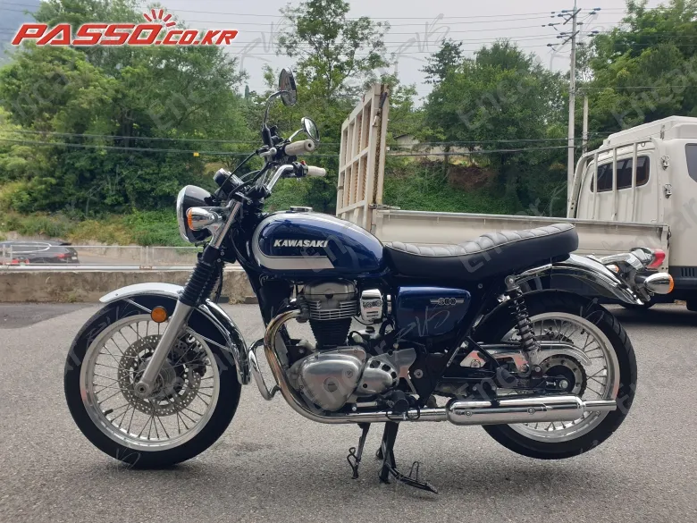 KAWASAKI W 800 - фото 1