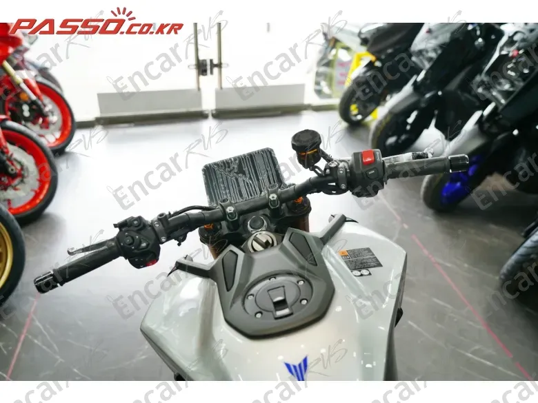 YAMAHA MT 09 SP - фото 3