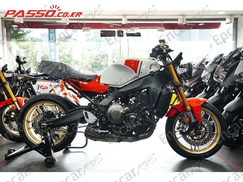 YAMAHA XSR 900 - фото 0