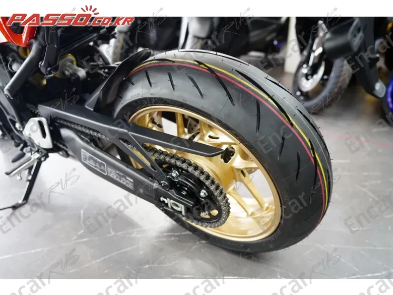 YAMAHA XSR 900 - фото 5